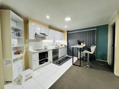 Spacious Apartment in Mawson Central - Photo 4