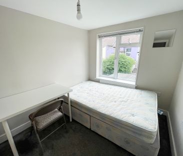 Baxter Street, Brighton - LOVELY STUDENT PROPERTY Room 2 - Photo 2