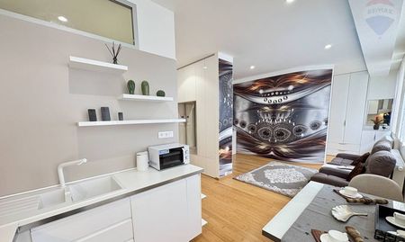 Prenájom kompletne zariadeného 1,5-izbového bytu – Švabinského ulica - Fotografia 4