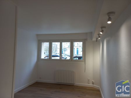 Location Appartement 1 pièce 16m² - Photo 2