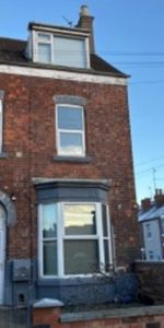 1 bedroom in a house share to rent - Photo 4