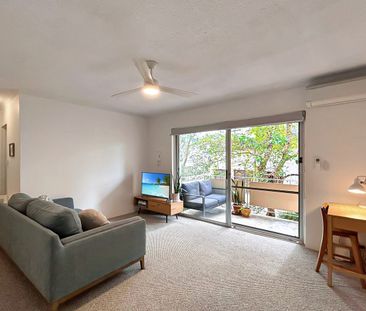 Spacious, private apartment in prime location - Photo 1