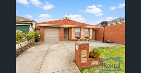 2 bedroom, large living, low maintenance family home - Photo 3