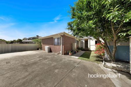 39 Pinetree Crescent, Lalor. - Photo 2