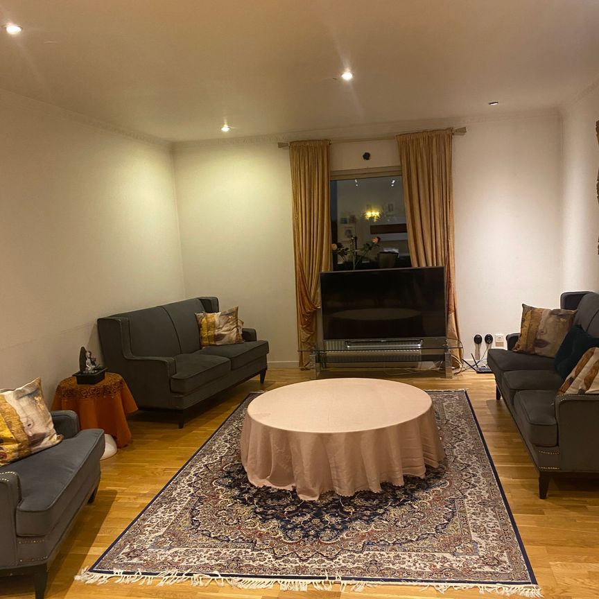 Tellusvägen, Sollentuna - Photo 1