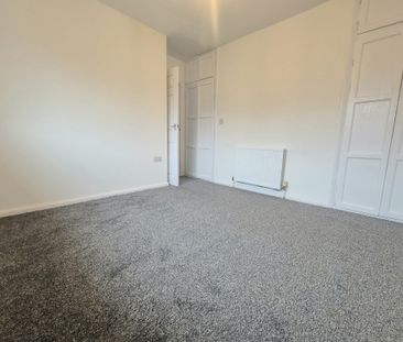 Cousin Lane, Halifax - Photo 5