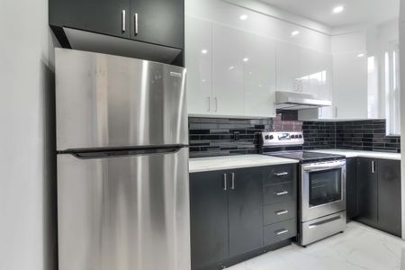 4780 chemin de la Côte-des-Neiges - Beautiful 2 bedroom apartment for rent! - Photo 2