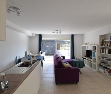 Instapklaar gelijkvloers appartement met zonnig terras en carport t... - Photo 4