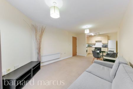 Effra Parade, London - Photo 4