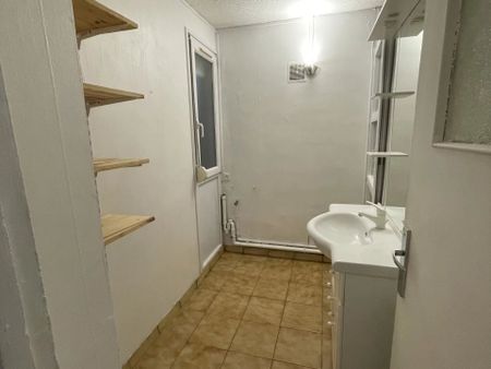 Location Appartement 4 pièces 78 m2 à Fresnoy-le-Grand - Photo 4