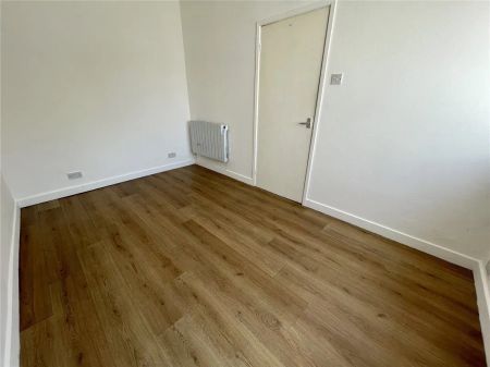 Wallisdown Road, Poole, Dorset, BH12 - Photo 3