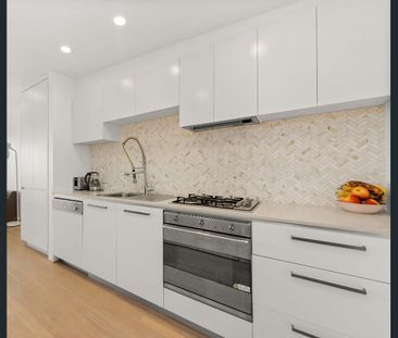 Fully Furnished Penthouse with Panoramic Views & Parking | Short Te... - Photo 5