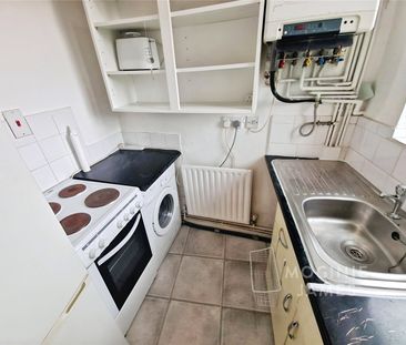 Newport Road, Rumney, Cardiff, CF3 - Photo 3