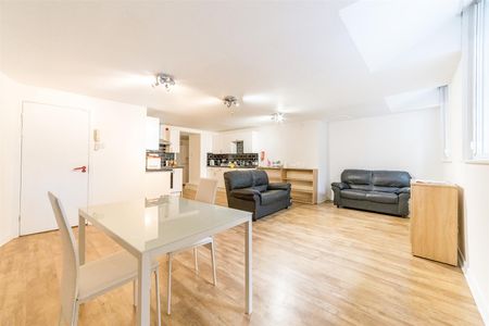 2 bed apartment to rent in Clayton Street West, Newcastle Upon Tyne, NE1 - Photo 2