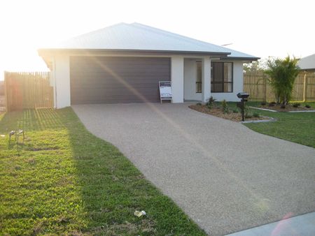 Spacious Family Home in Quiet Kelso Street - Photo 4