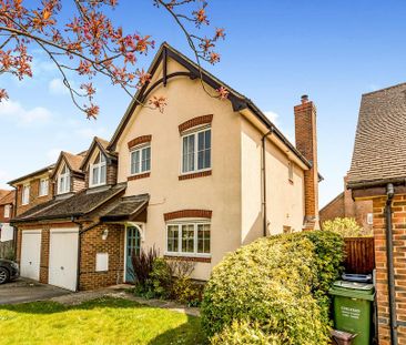 3 bedroom semi-detached house to rent - Photo 1