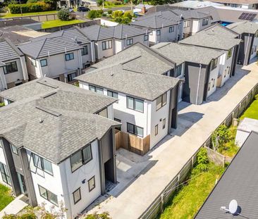 3 Bedroom, 1.5 Bathroom Townhouse - Photo 4