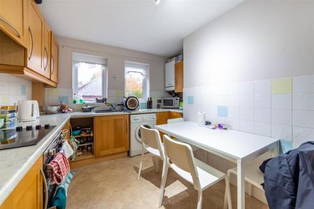 3 bedroom apartment to rent - Photo 5