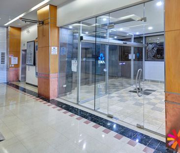 FURNISHED APARTMENT LOCATED IN THE CBD - Photo 4