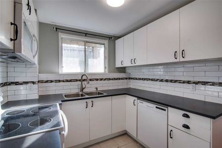 For Lease - 1471 Birchcliffe Court, Oshawa, Ontario - Photo 2