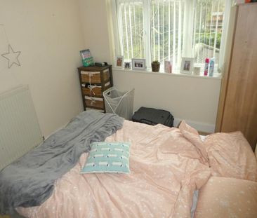 6 bedroom semi-detached house to rent - Photo 4