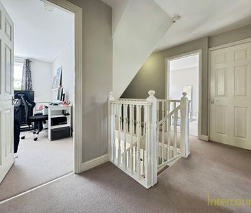 4 bedroom detached house to rent - Photo 2