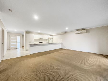 Family Home In The Heart Of Hamlyn Terrace - Photo 2