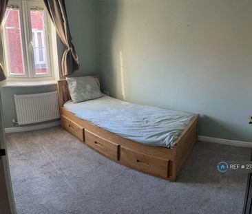 1 bedroom in a house share to rent - Photo 4