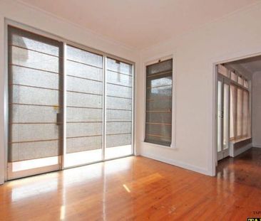 3b/7 West Beach Road - Photo 1