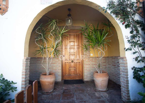 Chalet Adosado en alquiler en Casares – Málaga | Gilmar Consulting