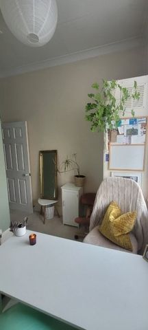 2 Bed Flat, Royal Park, BS8 - Photo 5