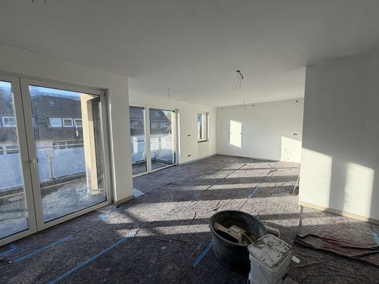 *Qualitatives Wohnen in Rheinnähe* Neubau Etagenwohnung mit Dachgarten. - Photo 1