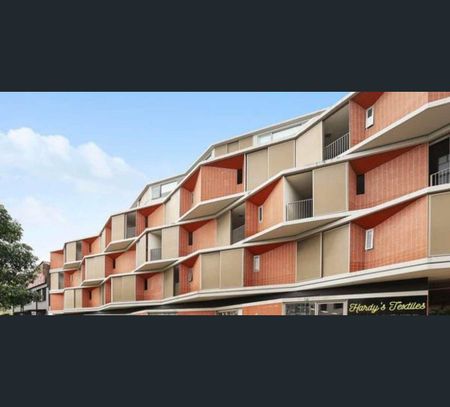 Fully Furnished-L3B/791-795 Botany Road, Rosebery, NSW 2018 - Photo 4