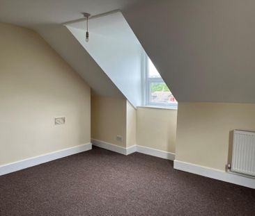 3 bedroom maisonette to rent - Photo 1