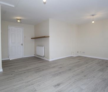 2 Bedroom Maisonette - Garden To Let - Photo 5