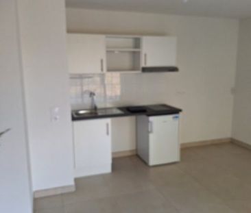 T2 AVEC TERRASSE ET PARKING - Photo 2