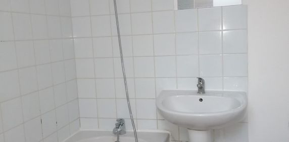 Location Appartement 1 pièce 15m² TOURCOING 59200 - Photo 2