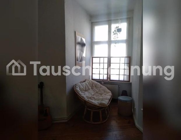 TAUSCHWOHNUNG 2 Zimmer Altbauwohnung mit großem Wohnzimmer - Foto 1