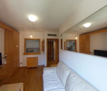 Piso de alquiler en Calle de Samaniego, Rejas - Foto 1