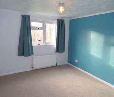 3 bedroom property to rent - Photo 2