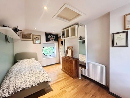 4 bedroom detached house to rent - Photo 4
