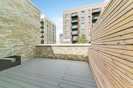 3 bedroom terraced property to rent - Photo 4