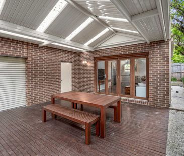 Stylish Newtown Living in a Prime Lifestyle Location - Photo 6