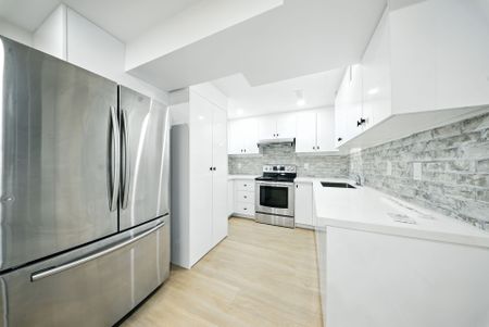 For Lease - 70 STEDFORD Crescent, Brampton, Ontario - Photo 2