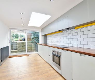 3 bed house to rent in Tresco Road, Berkhamsted, HP4 - Photo 6