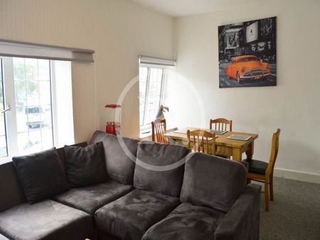 5 Bed - Alexandra Road, Aberystwyth, Ceredigion - Photo 3