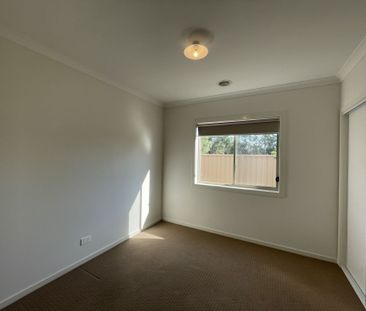 FOUR BEDROOM HOME ! - Photo 4