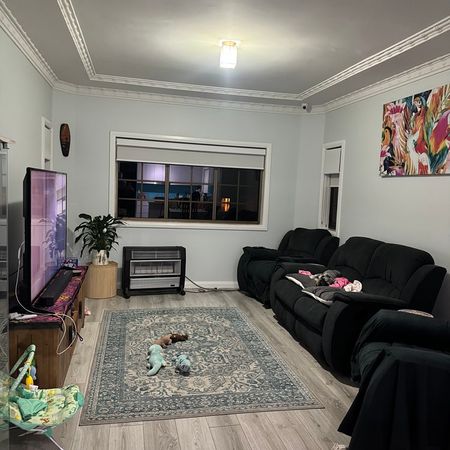 4-bedroom shared house, Florence Street - Photo 3