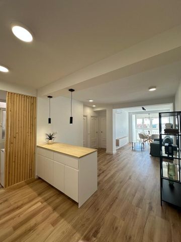 Apartamento de alquiler en Calle Mendoza, 4, Parque Ayala - Jardín de la Abadía - Huelín - Photo 5