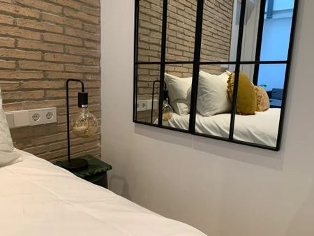 Carrer de la Reina, Valencia, Valencian Community 46011 - Photo 3